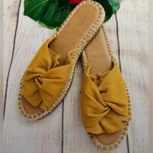 Universal Thread Women’s Mustard Yellow Lila Knotted Canvas Espadrille Slides 11